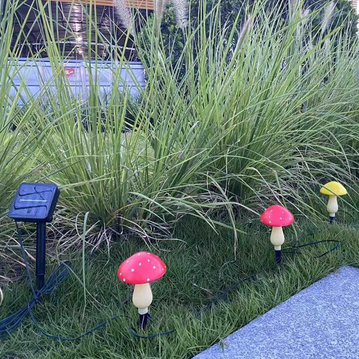 4.5M Outdoor Solar Garden Lights Cute-Mushroom Shape Decorative Lamp