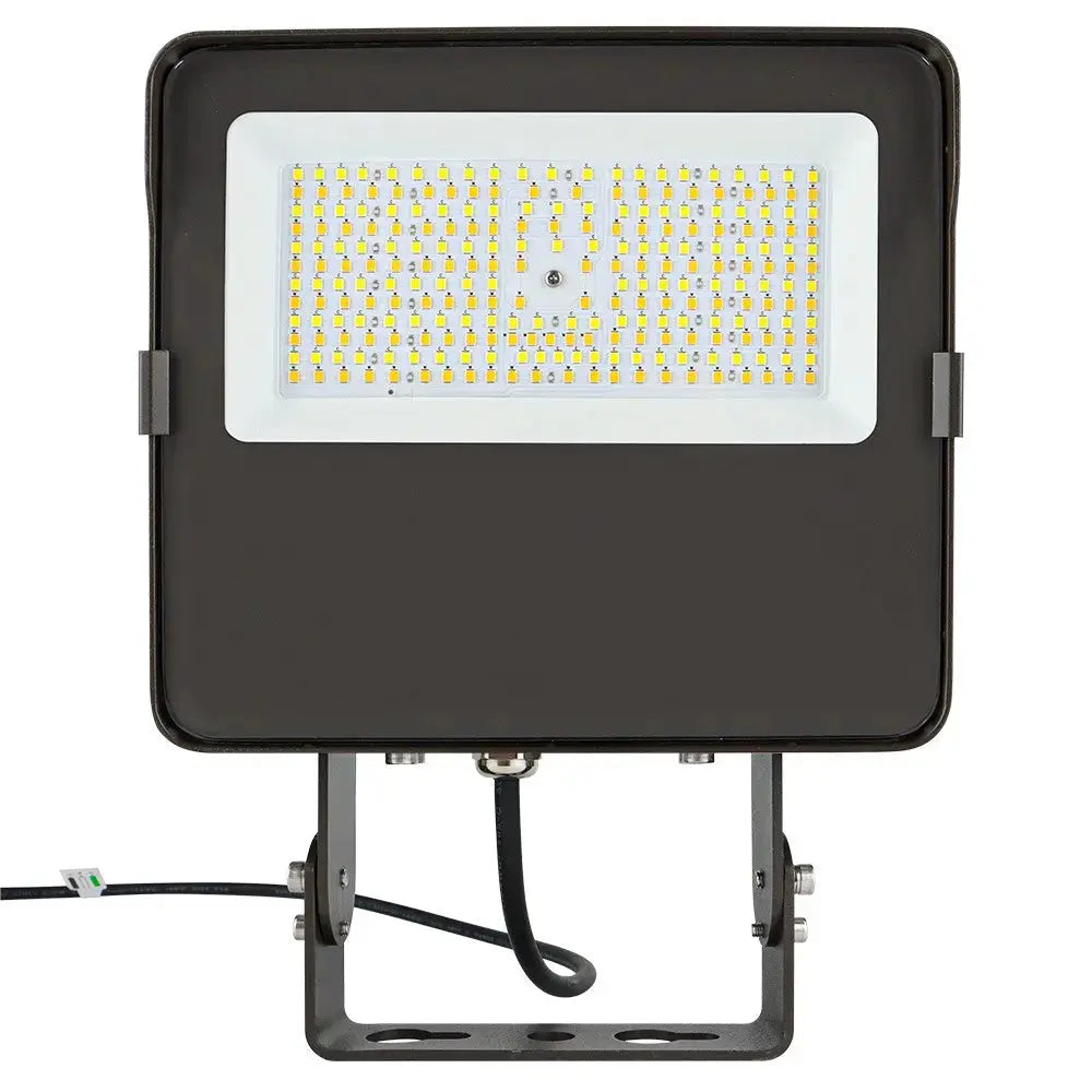 LED Flood Light - 155W/125W/90W - Up to 23,500 lumens - 5000K/4000K/3000K - 120-277V - 400W Equal